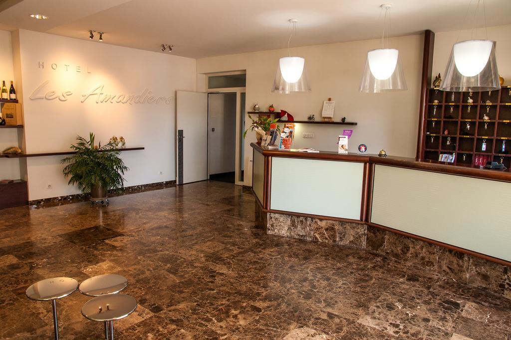 Hotel Les Amandiers Tournon-sur-Rhone Exterior photo