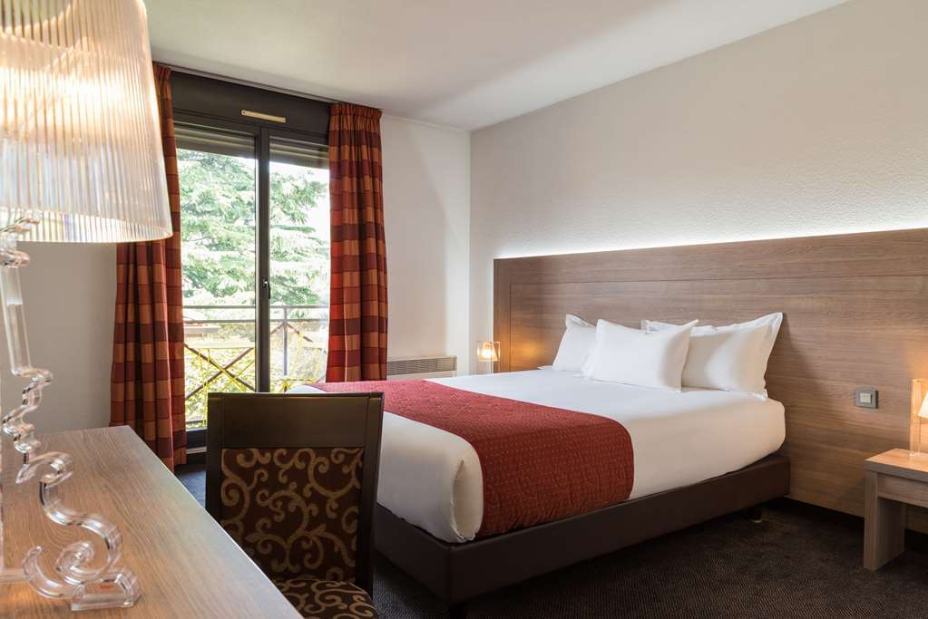 Hotel Les Amandiers Tournon-sur-Rhone Room photo